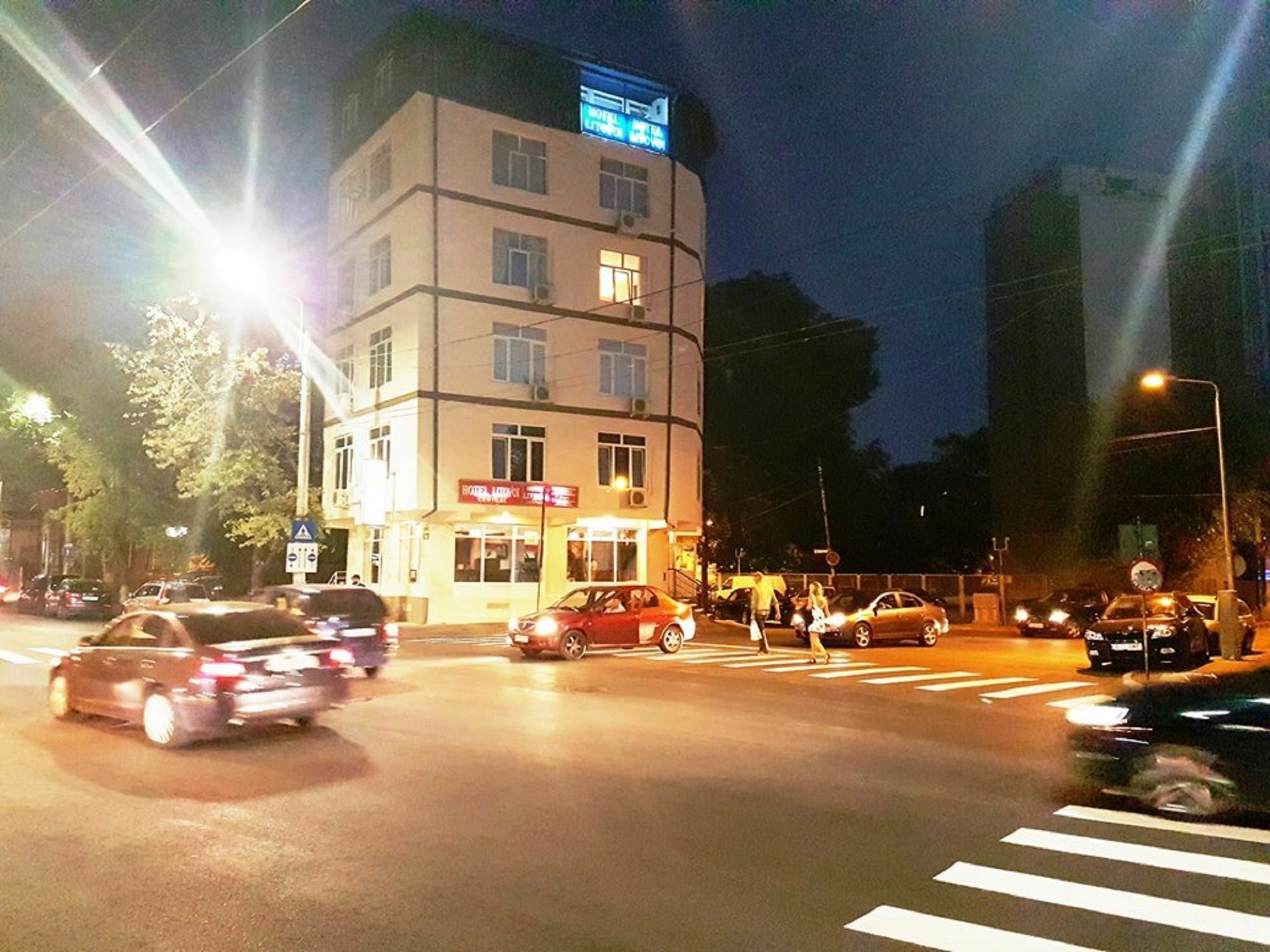 Hostel Litovoi บูคาเรสต์ ภายนอก รูปภาพ